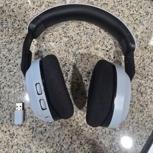 Wireless Gaming Headset with USB Adapter - Black and Gray